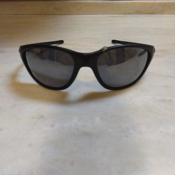 Oakley Fives 2.0 sunglasses - Picture 2 of 4